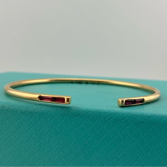RARE Tiffany & Co. 18k Rubellite Yellow Gold Metro Wire Bangle Bracelet - Picture 4 of 7